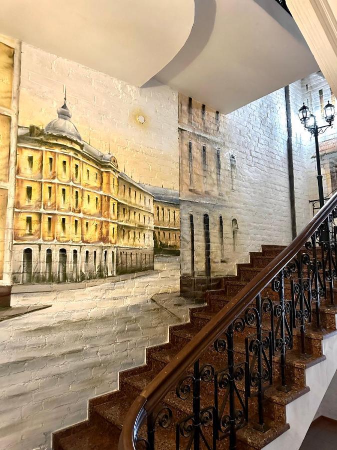 Apartments In The City Center, Near A Theatre, Zlata Plaza Rivne Exterior photo